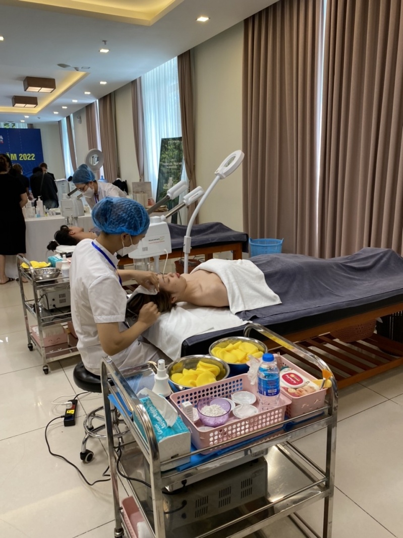 Nhu cầu tuyển dụng ngành chăm sóc sắc đẹp tăng cao