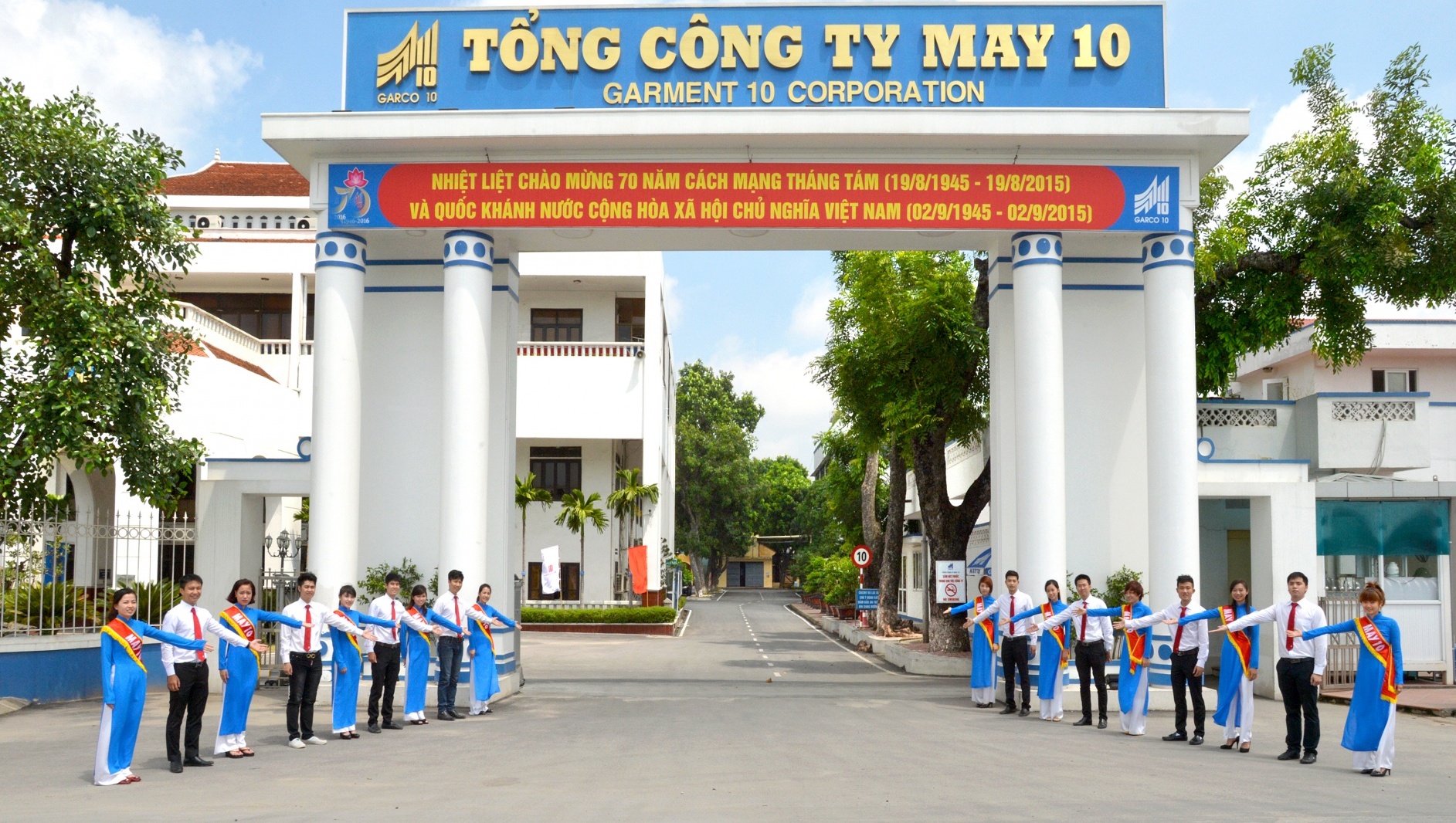 Tổng công ty May 10 cần tuyển dụng gấp 50 công nhân may, cắt, là tại Hà Nội